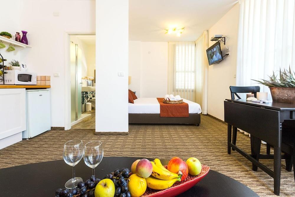 The Arbel Tel Aviv Hotel Exterior photo